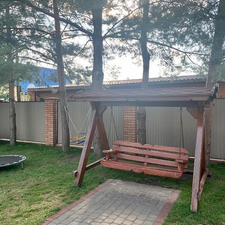Комфортабельный Коттедж Acomodação com café da manhã Svityaz' Exterior foto